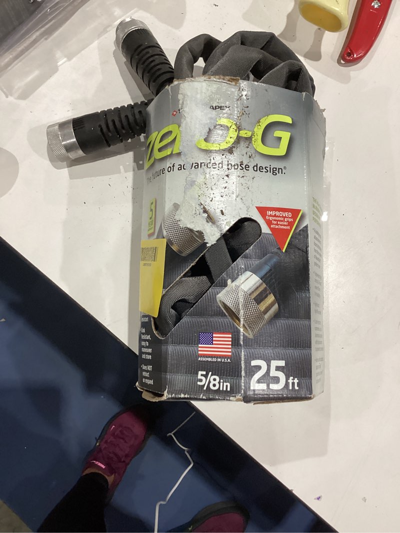 Condition photo showing Good Condition for https://www.amazon.com/zero-g-lightweight-kink-resistant-heavy-garden/dp/b085s6sxr2