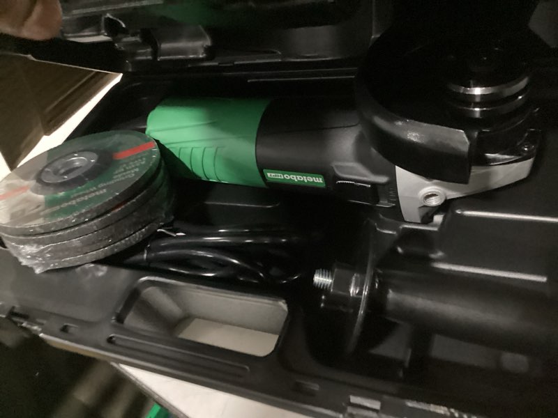 Condition photo showing Good Condition for metabo hpt 4.5-in 6.2 amps sliding switch corded angle grinder (charger not incldued)