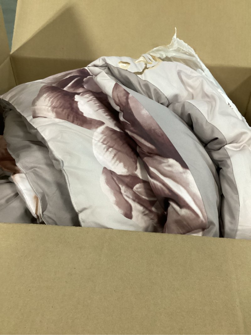 Condition photo showing Good Condition for (Similar) RYNGHIPY Floral Comforter Set Queen Size Taupe Bedding Comforter Sets Lightweight Fluffy Botanical Flowers Comforter and 2 Pillow Cases (Taupe,Queen Size) Taupe Queen