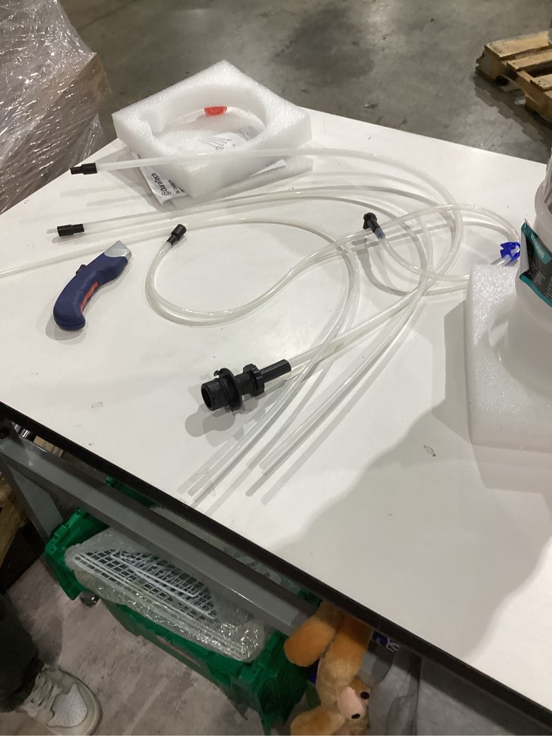 Condition photo showing As Is for duratech oil change fluid extractor 6.5l oil extractor pump pneumatic/manual usa