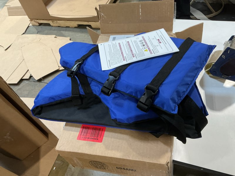 Condition photo showing Good Condition for onyx general purpose boating vest blue oversize vest,universal,jacket,classic