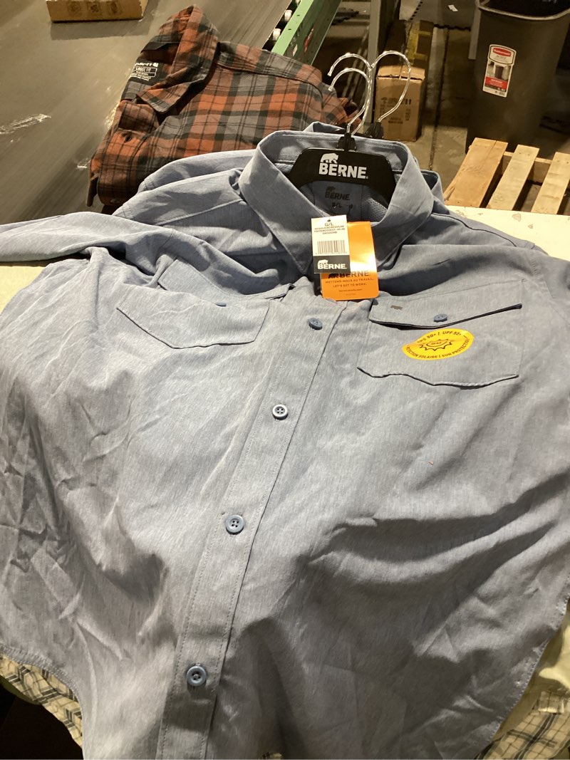 Condition photo showing Good Condition for BERNE APPAREL Men's Blue Light weight Poplin Short sleeve Solid Button-down shirt ( L )