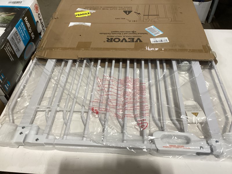 Condition photo showing New/Like New for vevor 29.5-53" extra wide safety gate for stairs, auto close dog gate for the house, easy install pressure mounted pet gates for doorways, easy walk thru wide safety gate for dog, white white 29.5-51" wide, 30'' high