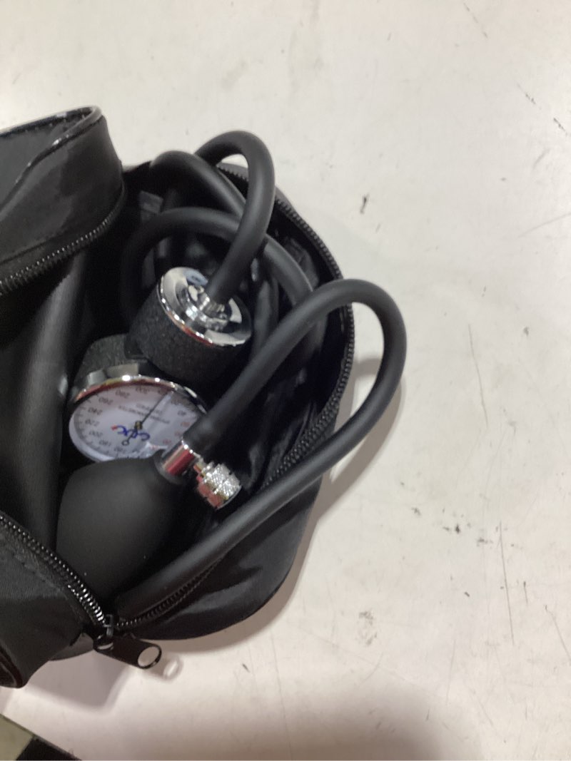 Condition photo showing Good Condition for professional aneroid sphygmomanometer, blood pressure cuff manual, precision copper & brass movement, medical-grade pvc tubing, medical ultrasound equipment, ideal for doctors, nurses, and students single cuff