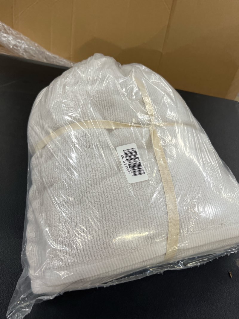 Condition photo showing Good Condition for ribbed quick dry bath towel (set of 2), one size, silver