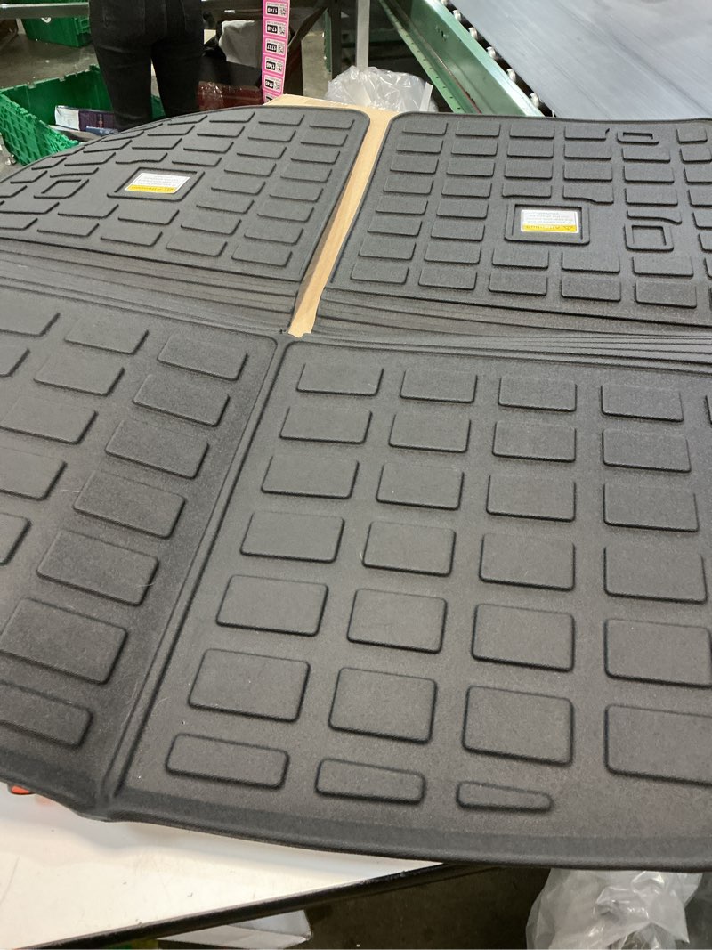 Condition photo showing Good Condition for rongtaod cargo mat compatible with 2020-2025 2026 ford explorer 6&7 passenger cargo liner trunk mat back seat cover protector upgrade 2024 explorer accessories (trunk mat with backrest mat)