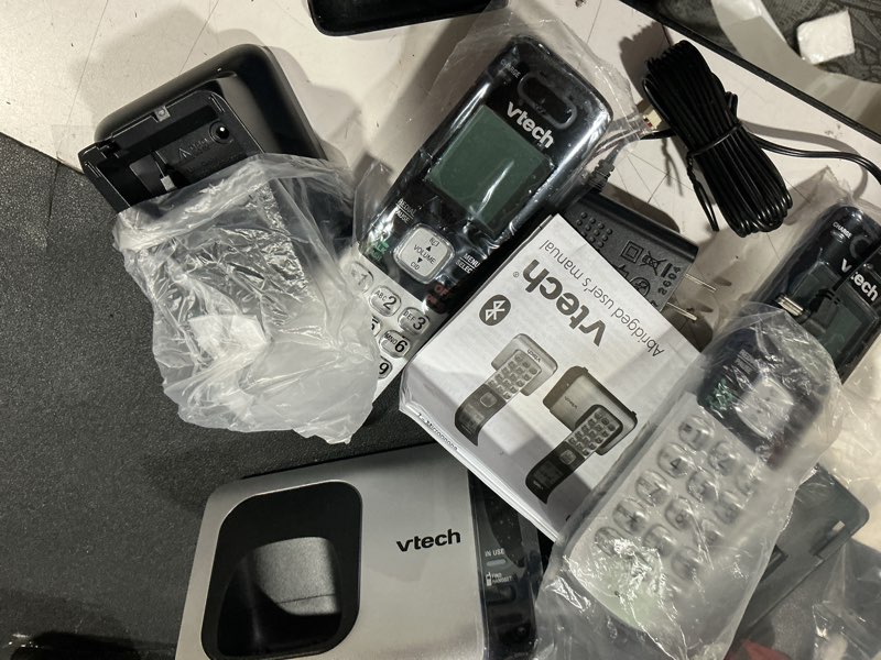 Condition photo showing Good Condition for vtech cs6719-2 2-handset cordless phone with caller id/call waiting, handset intercom & backlit display/keypad, silver cordless phone with caller id 2 handsets silver 2 handsets