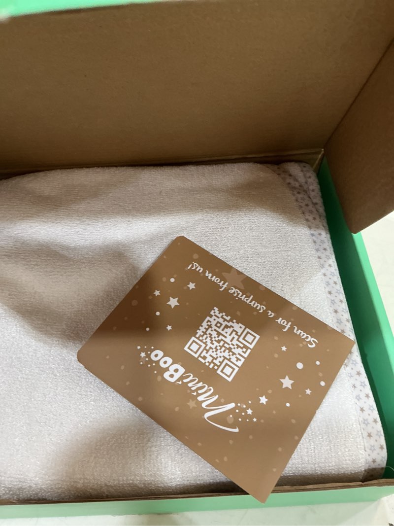 Condition photo showing New/Like New for miniboo hooded baby towels for newborn - super soft baby bath towels with hood, highly absorbent viscose made from bamboo hooded towel for infant, toddler and kids, baby essentials white stars 32 x 32 inches