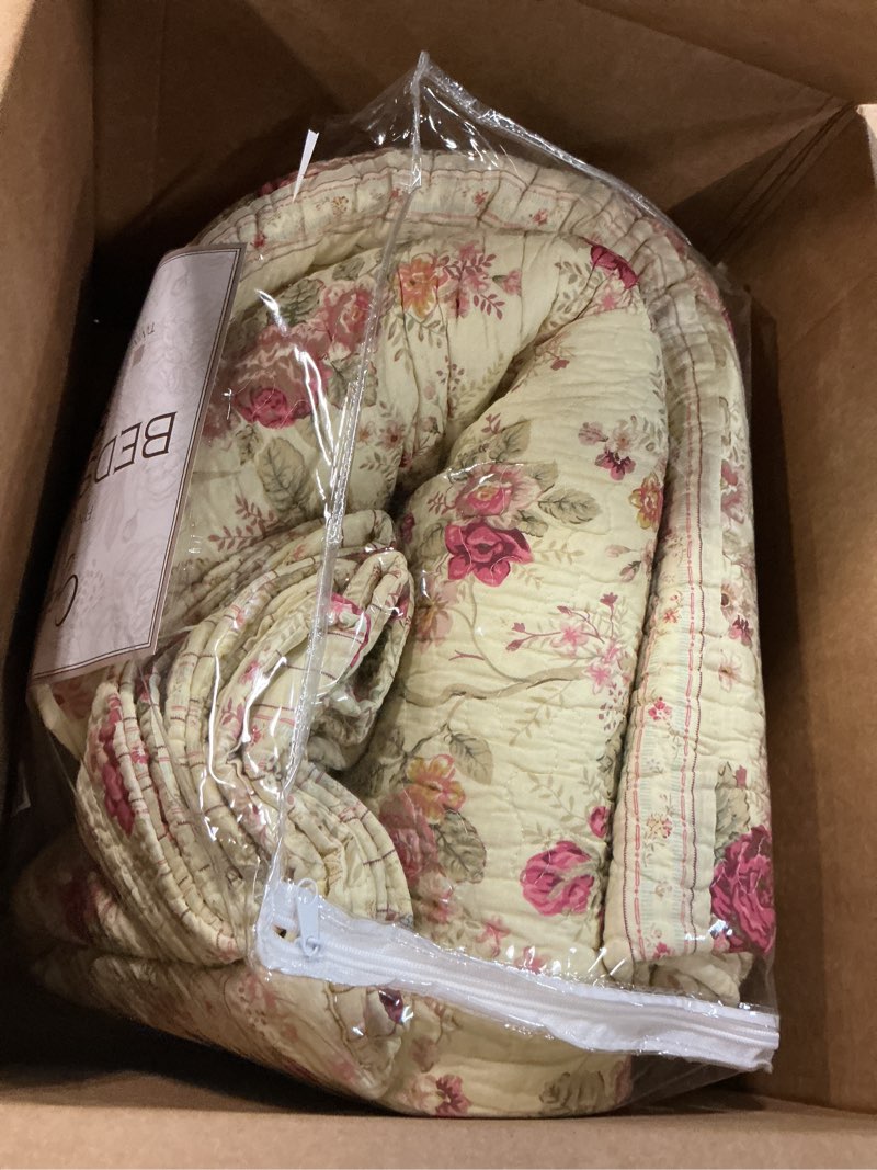Condition photo showing Good Condition for greenland home antique rose 100% cotton heirloom-quality bedspread set, 3-piece king, ecru