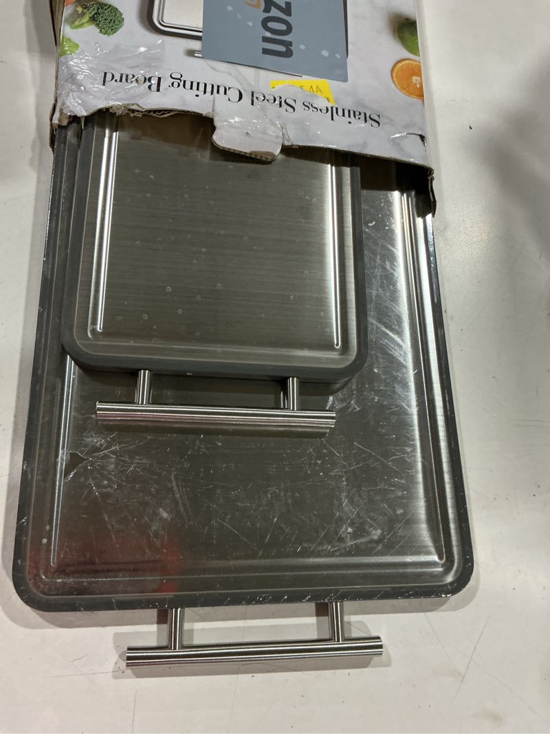 Condition photo showing Good Condition for stainless steel cutting board 8x10" and 15x11", idekooror double sided steel chopping board for kitchen, steel and wheat straw pp 2-in-1 cutting board for meat vegetables fruits, dishwasher safe 2 8*10inch & 15*11inch