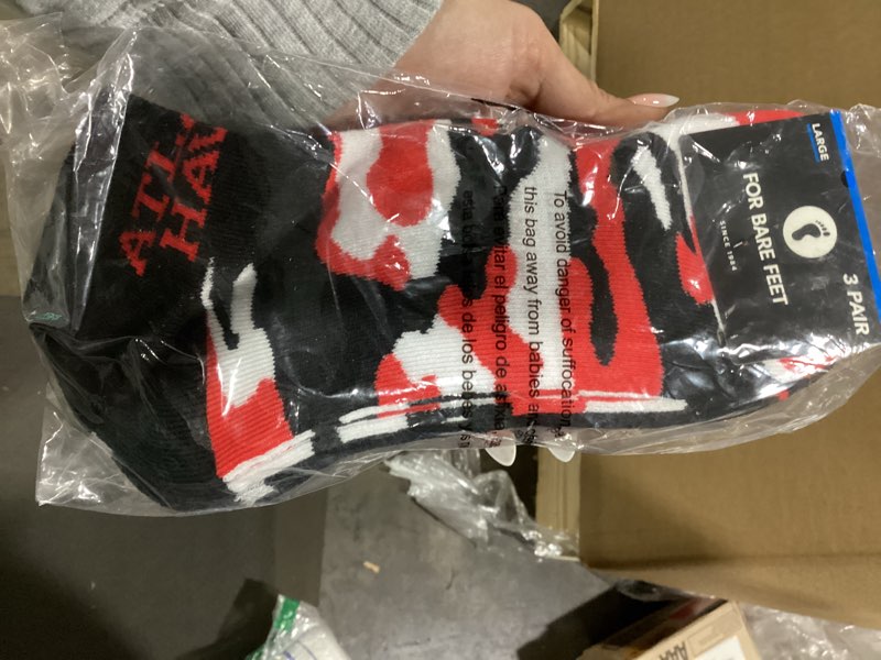 For Bare Feet NBA ATLANTA HAWKS CAMO BOOM 3 Pack Ankle Sock Team Colors Large