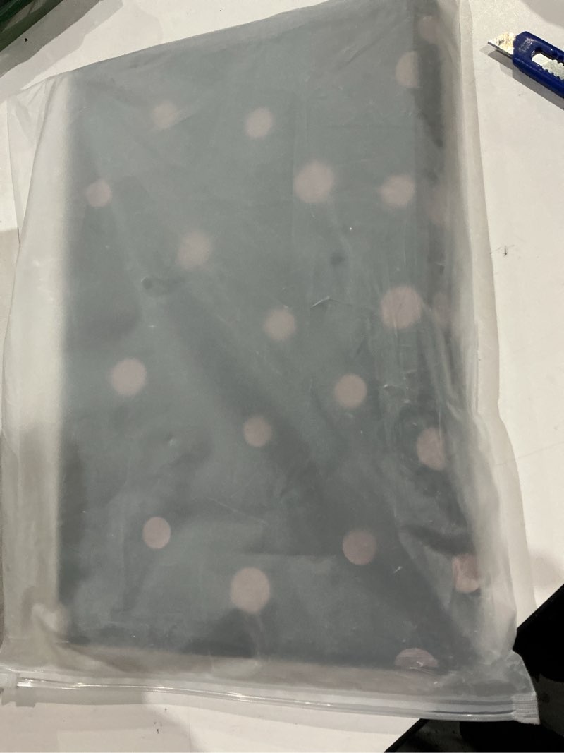 Condition photo showing Good Condition for vitalcozy round dot tablecloth 84 inch plastic table cover polka dot confetti tablecloths for easter 2026 graduation prom wedding birthday spring party supplies(black and rose gold,6 pcs) 6 black and rose gold