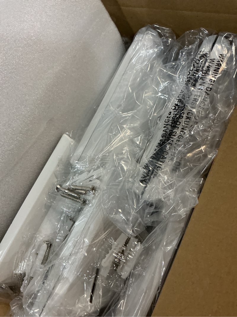 Condition photo showing New/Like New for gigalumi solar powered led outdoor fence post cap lights, 8 pack, cold white