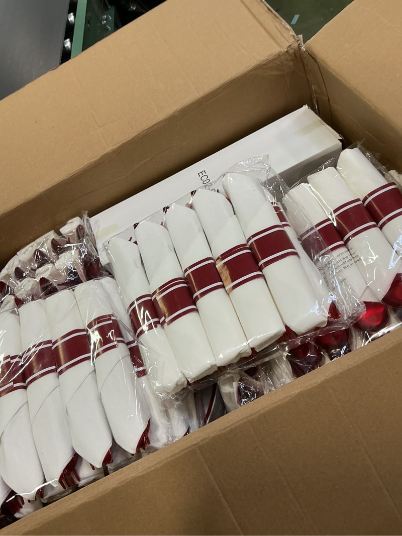 Condition photo showing New/Like New for WELLIFE 700 Pieces Red Plastic Plates - Disposable Silverware and Cups, Include: 100 Dinner Plates 1