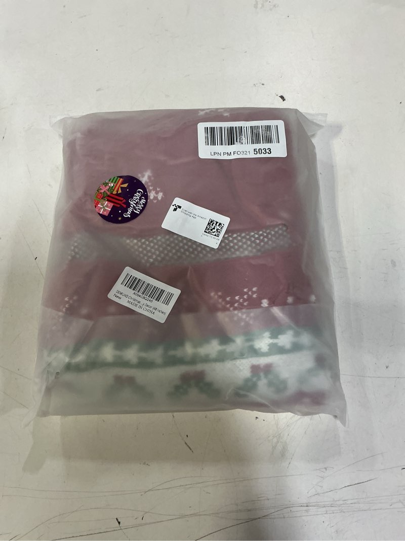 Condition photo showing New/Like New for DEMIUKO Christmas Tree Skirt 48Inches Red Knitted Tree Skirt Thick Rustic Knit Xmas Tree Mat with Snowflake Vintage Tree Skirts for Xmas New Year Holiday Home Farmhouse Indoor Decor (48 lnches) Red Large