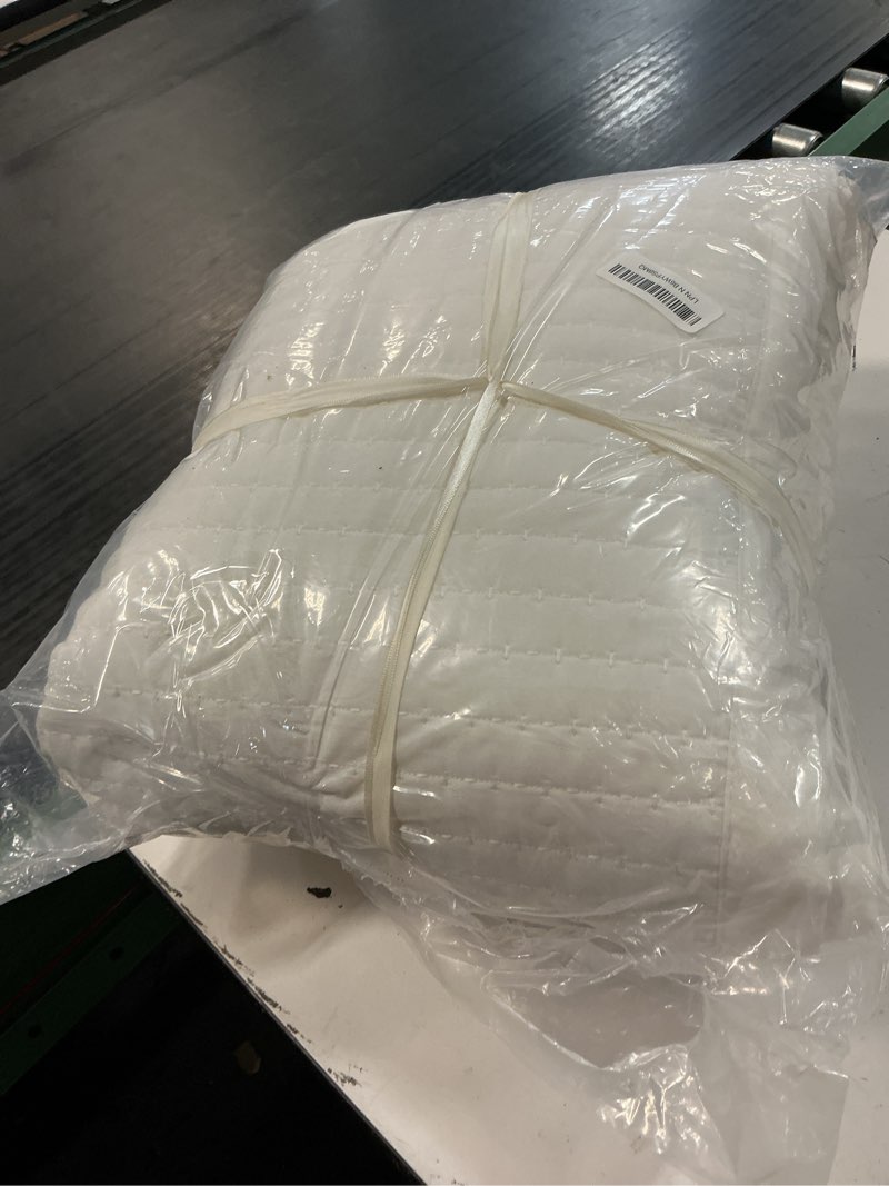 Condition photo showing Good Condition for xl king quilt set – 108"x98" soft washed 3-layer lightweight bedspread with multi-lock quilting, minimalist nordic bedding, all-season quilt for spring & summer (1 quilt + 2 pillow shams),cream white cream white xl king