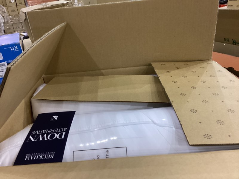 Beckham Hotel Collection Bed Pillows Standard/Queen Size Set of 2 - Original Soft Down Alternative P