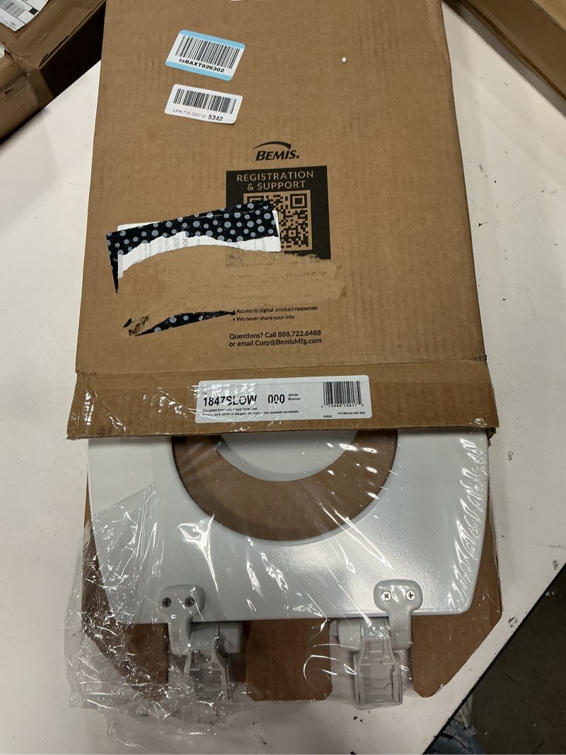 Condition photo showing New/Like New for mayfair 1847slow 000 kendall slow-close  removable enameled wood toilet seat that will never loosen  1 pack elongated - premium hinge  white