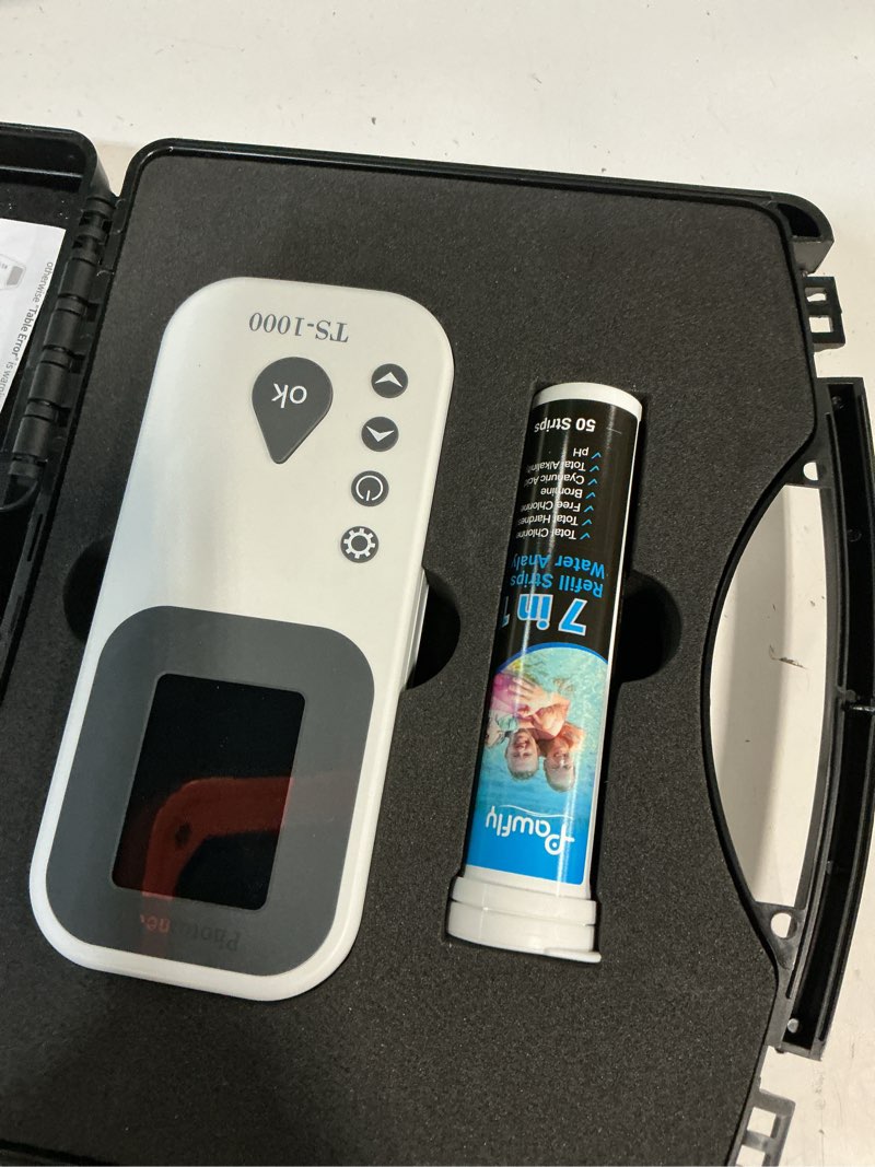 Condition photo showing Good Condition for pawfly 7 in 1 digital water testing kit, 50 strips hot tub test kit, digital pool water tester for ph, total hardness, total chlorine, free chlorine, total alkalinity, cyanuric acid & bromine