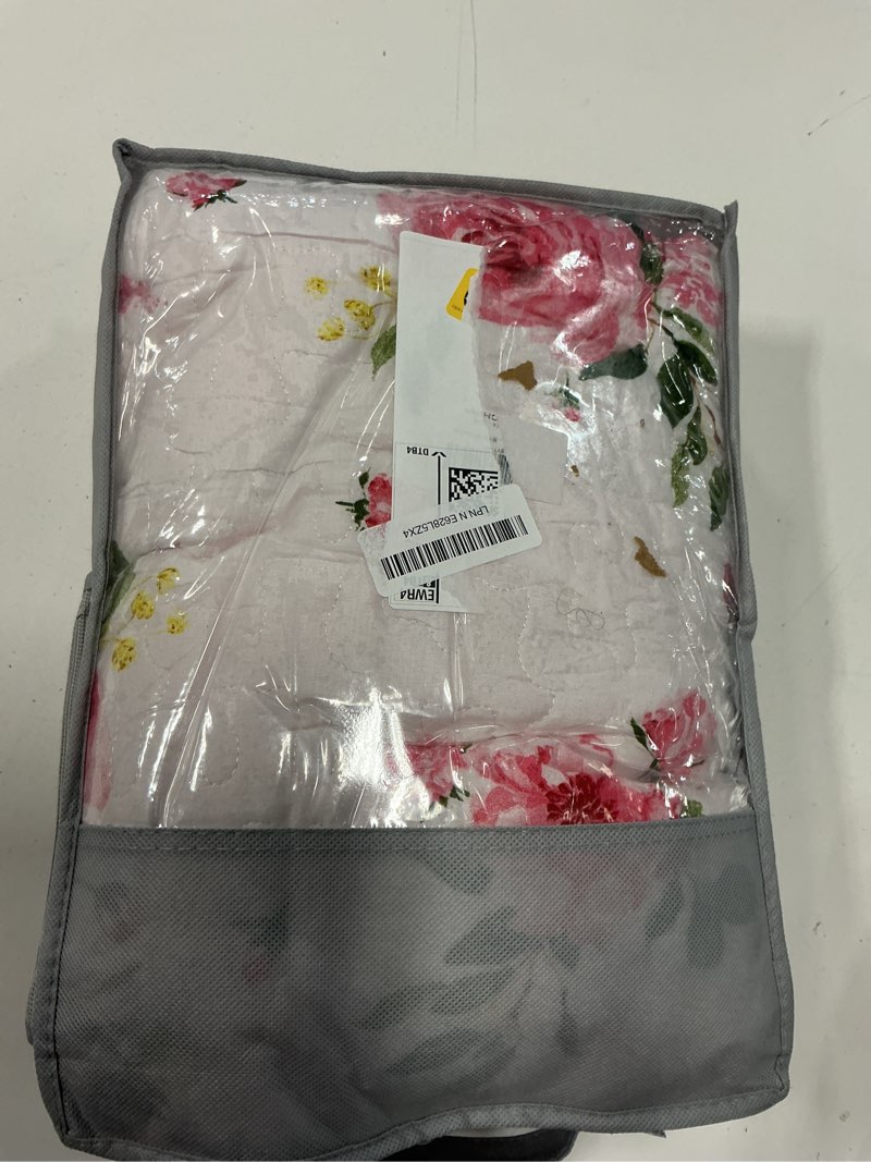 Condition photo showing Good Condition for uozzi bedding floral quilt set 2 pieces twin size white pink flower soft microfiber lightweight summer reversible coverlet bedspread for all season -1 quilt 88 * 88 + 1 pillow sham pink-flowers twin 68*86 in