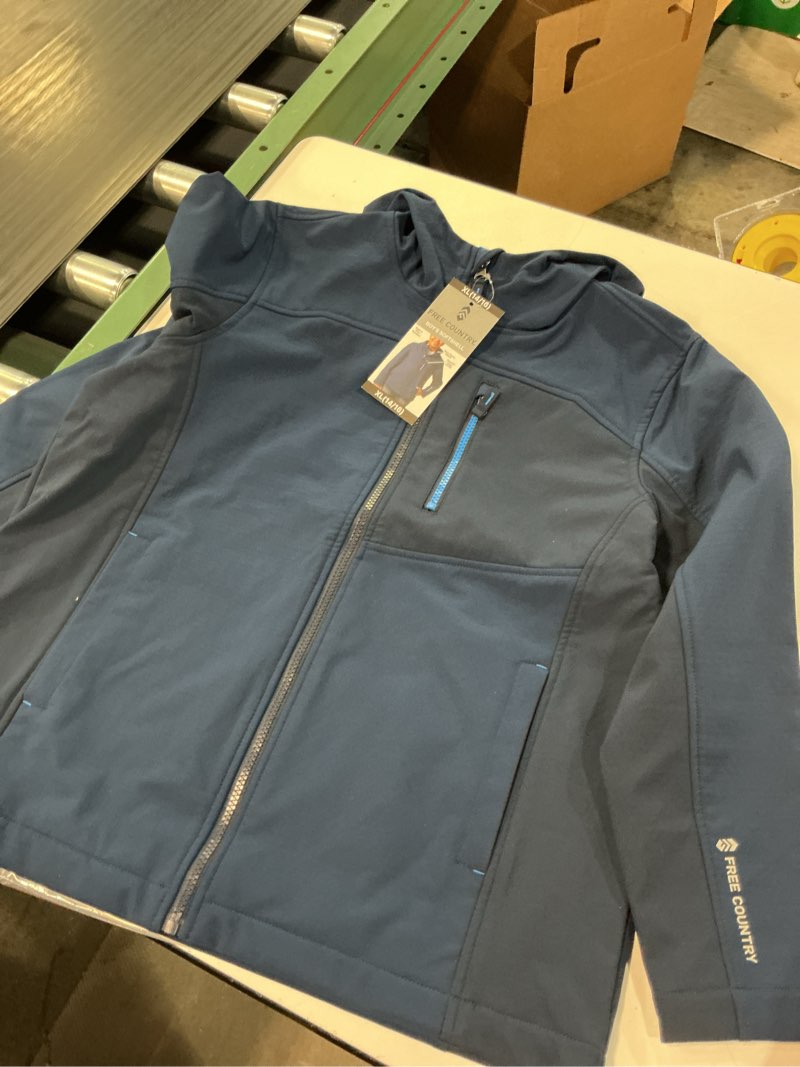 Condition photo showing Good Condition for boys softshell jacket size xl (14/16)