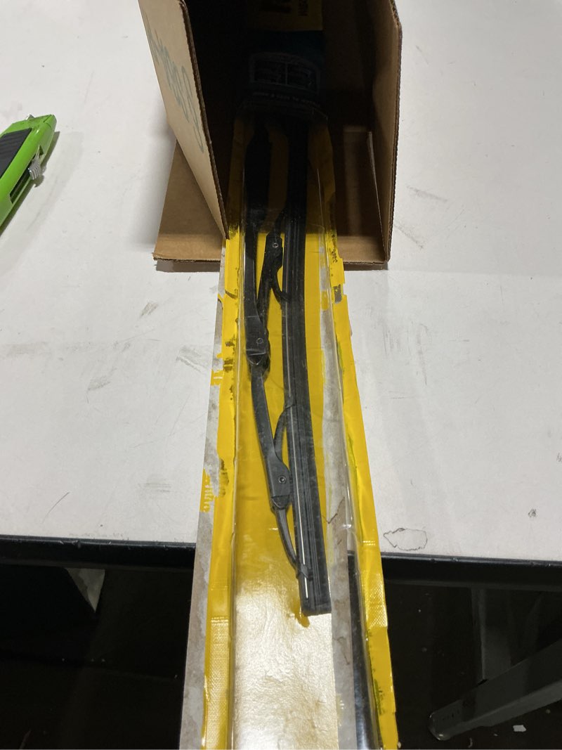 Condition photo showing Good Condition for Rain-X 820146 WeatherBeater Wiper Blades, 24" and 20" Windshield Wipers (Pack of 2), Automotive Replacement Windshield Wiper Blades That Meet Or Exceed OEM Quality And Durability Standards 24" and 20" Pack of 2