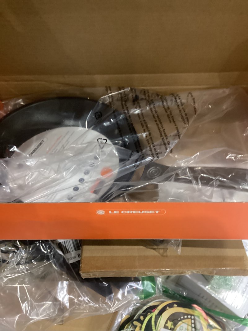 Condition photo showing New/Like New for Le Creuset Toughened Nonstick PRO Fry Pan,