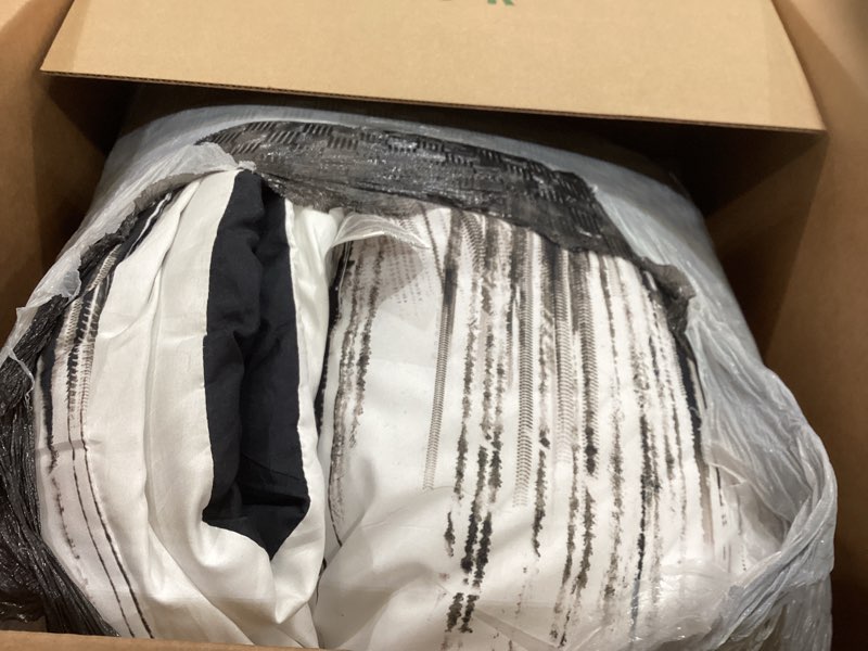 Condition photo showing Good Condition for dinjoy ombre black comforter set queen size gradient black white boho bedding set for teen men women 7 pieces bed in a bag bohemian bed set with comforter, sheets, pillowcases & shams black white queen