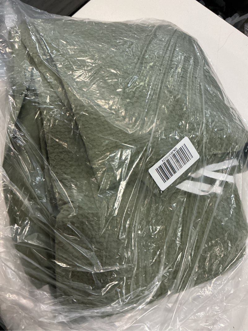 Condition photo showing Good Condition for organic luxe honeycomb duvet cover set, king/cal king, olive