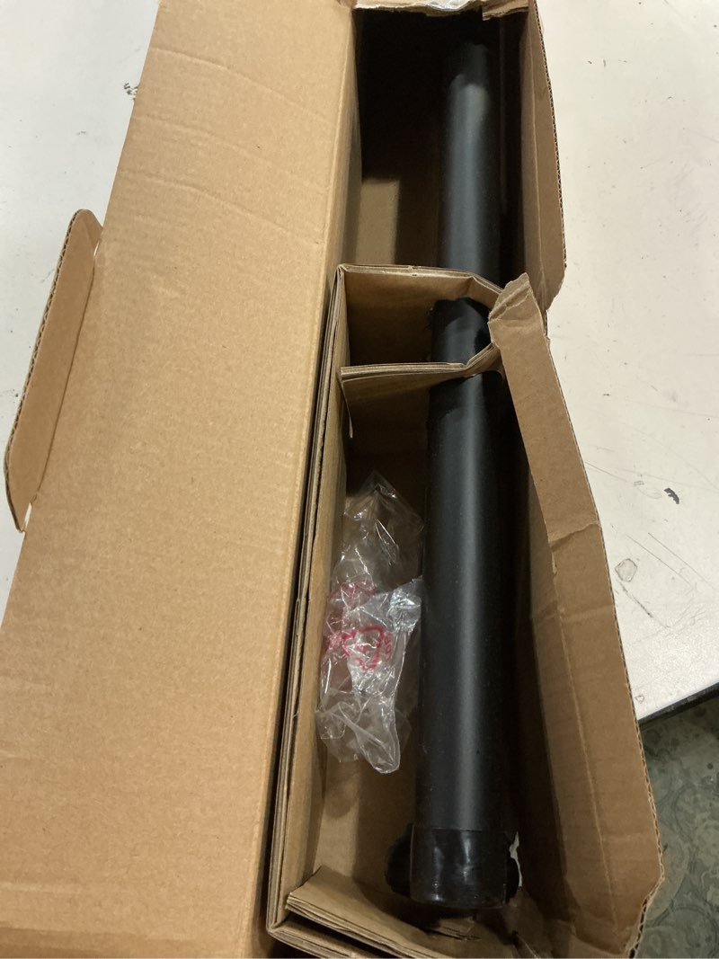 Condition photo showing Good Condition for kenney kn90001 1" weaver indoor/outdoor rust-resistant curtain rod, 72-144", black