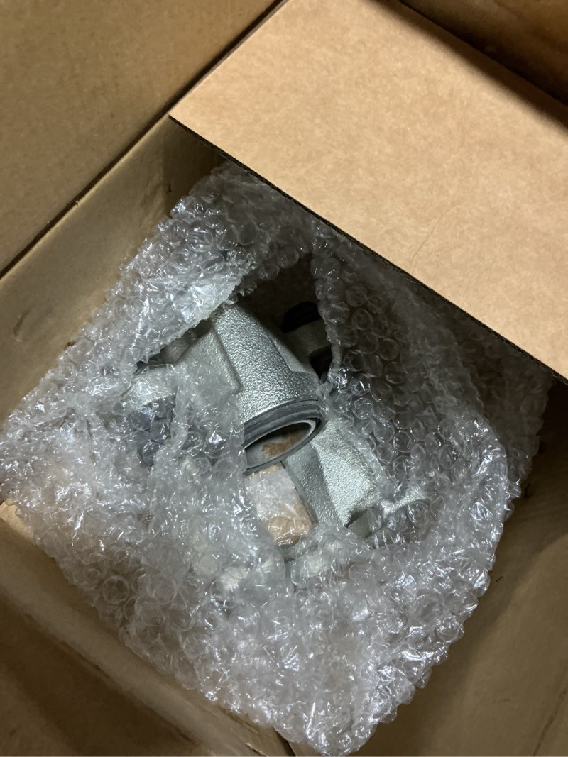 Condition photo showing As Is for cciyu 19b6274 19b6275 front left & right brake calipers with bracket for lexus for rx350 2010-2015,for toyota for highlander 2010-2018,for toyota for sienna 2011-2018 front[19b6274+19b6275]