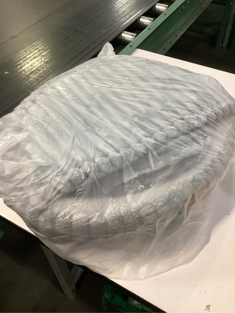 Condition photo showing Good Condition for cheerpals cat cave bed for indoor cats, washable covered cat bed hooded kitty bed soft fluffy pet bed for puppy and small dog(dark blue)