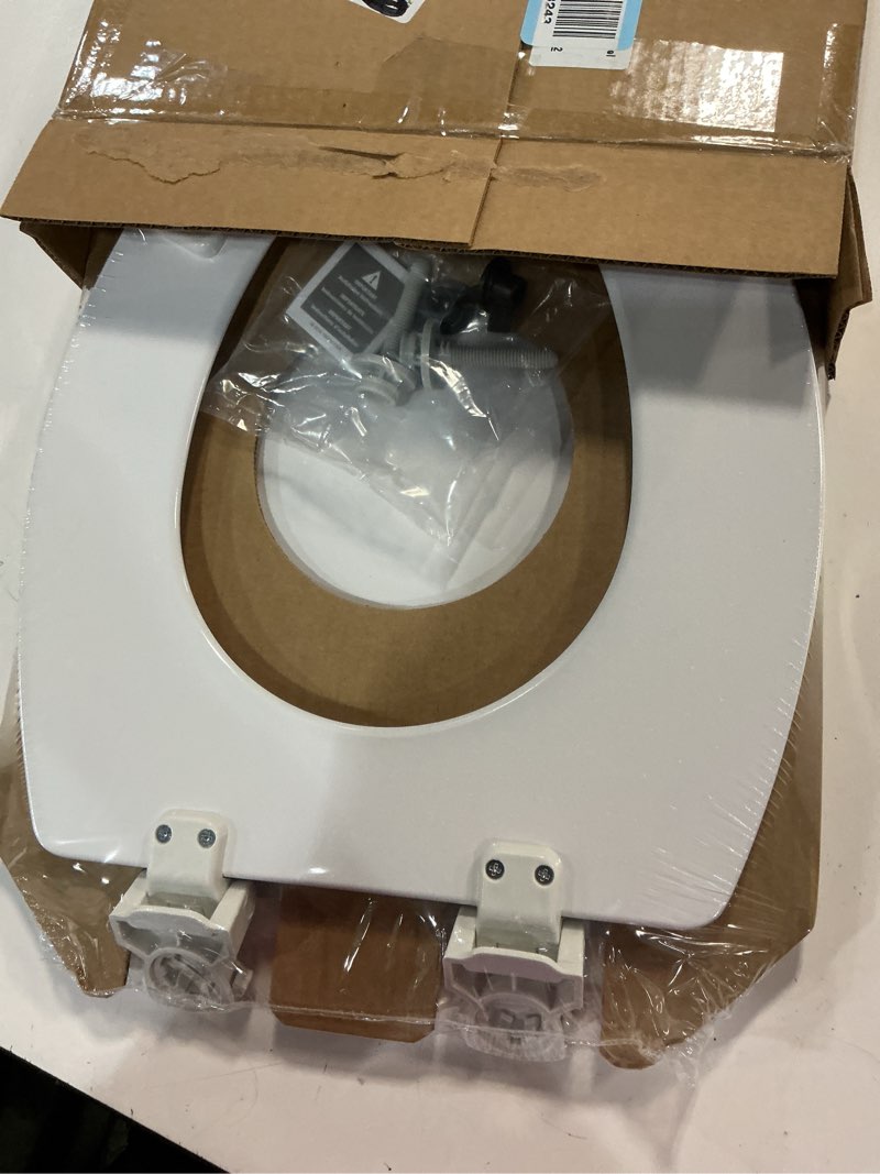 Condition photo showing New/Like New for bemis 1500ec 390 lift-off wood elongated toilet seat, cotton white (pack of 1)