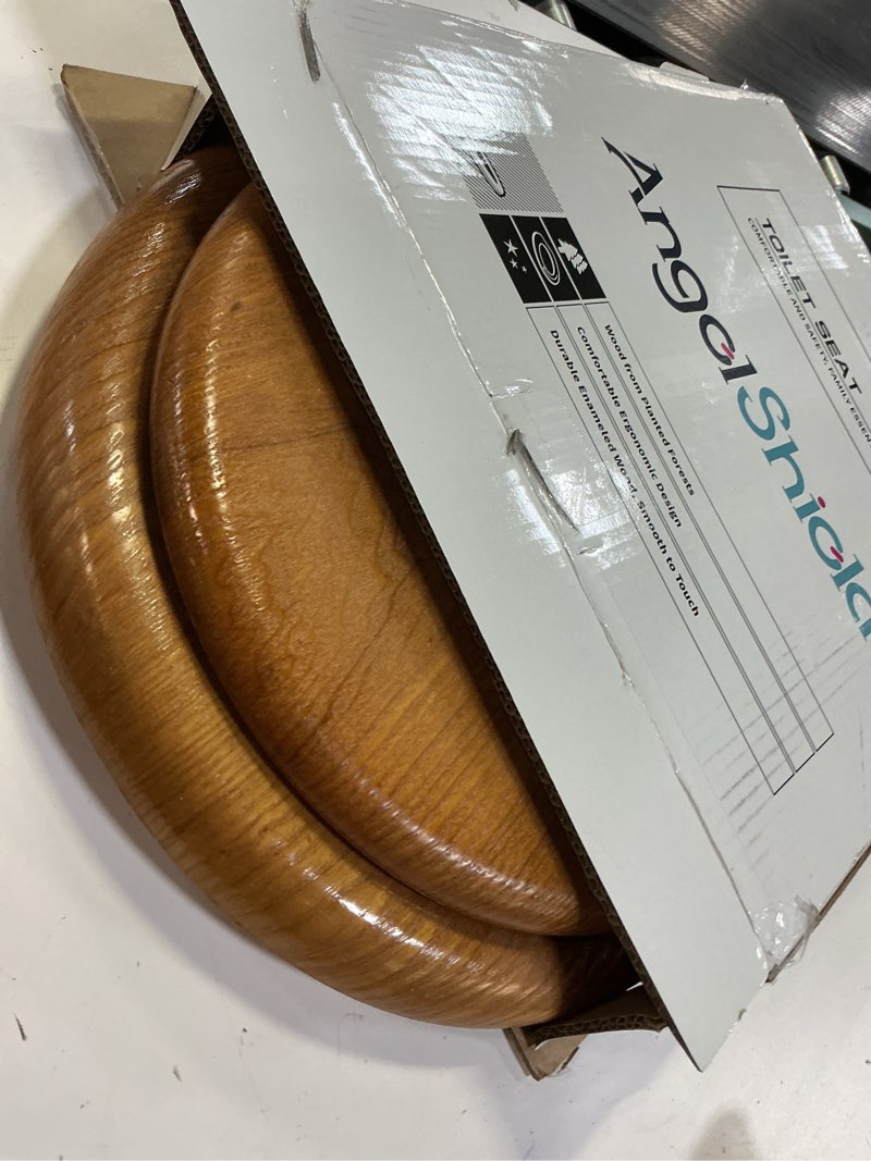 Condition photo showing Good Condition for angel shield wood veneer natural toilet seat with quiet close,easy clean,quick-release hinges(round,oak)