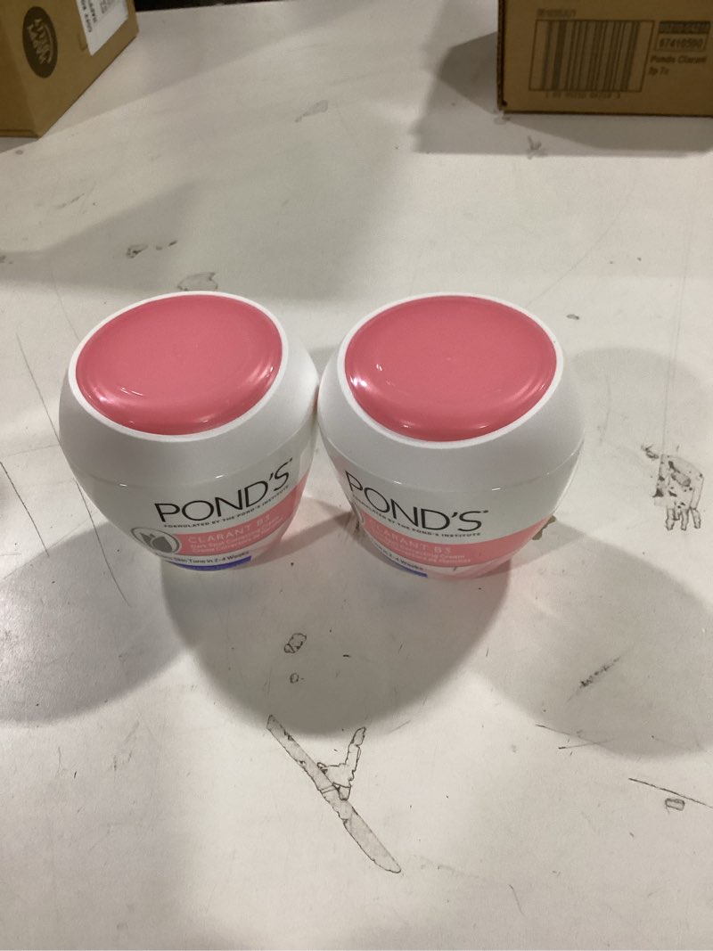 Condition photo showing New/Like New for POND’S Clarant B3 Dark Spot Correcting Cream – Daily Moisturizer for Dry Skin – Moisturizing Face Cream with Vitamins B3 & C – Dermatologist Tested, 7 oz, 2 Pack 7 Ounce (Pack of 2)