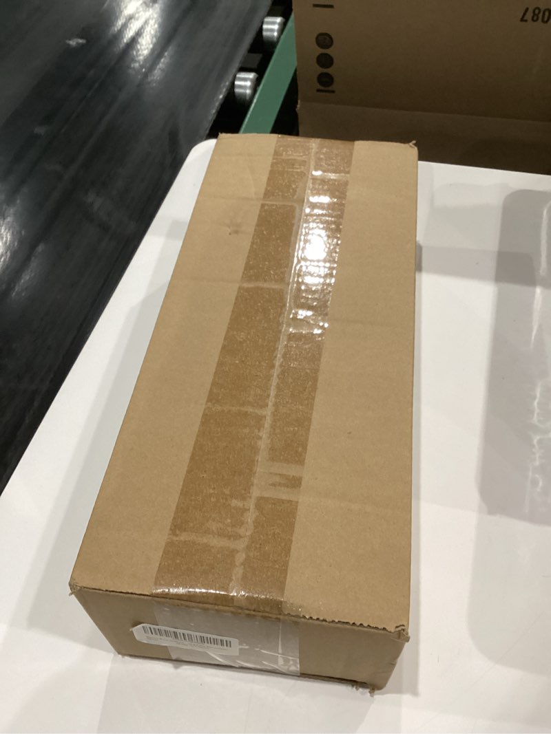 Condition photo showing New/Like New for Mkono Rose Artificial Flowers 10 PCS Fake Rose Bouquet Silk Faux Flowers with Long Stem Realistic Blossom Roses for Home Decor Wedding Party Valentine's Day DIY Decorations (Red)