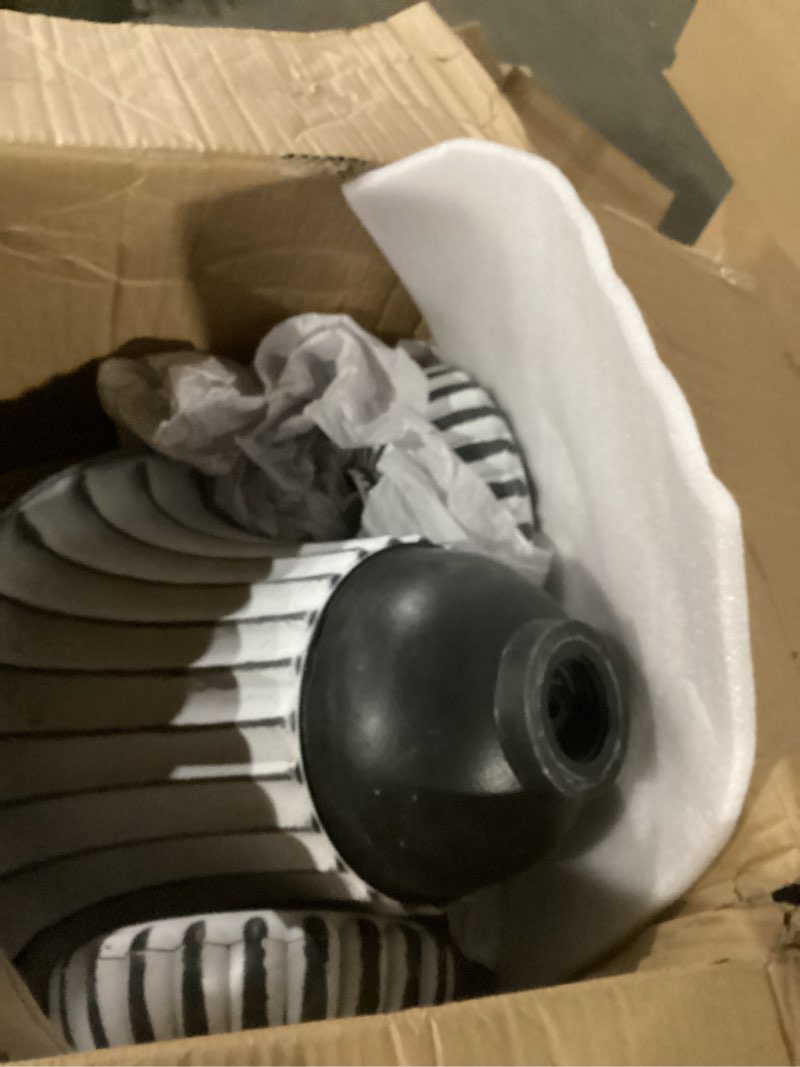 Condition photo showing Good Condition for Urn Planters 22", Set of 2, Tall Stone-Resin Pedestal Planters for Outdoor Plants, Large Front Porch Decor, Patio Garden Pots, Outdoor Urns for Entryway, Porch & Deck, White Plant Pot Weathered White