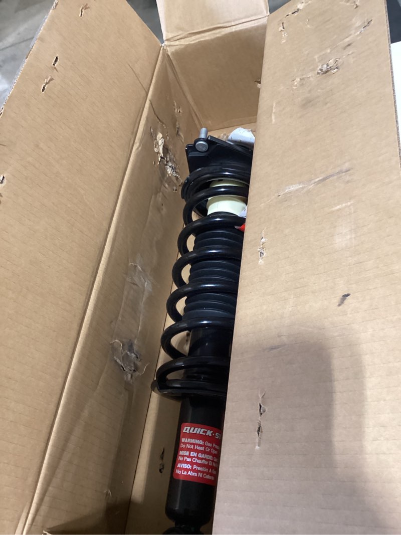 Condition photo showing Good Condition for monroe quick-strut 172696 suspension strut and coil spring assembly for subaru impreza