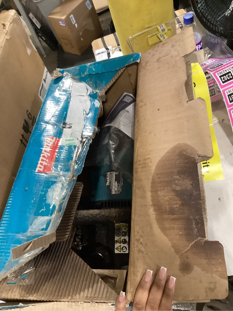 Condition photo showing As Is for makita-uc4051a chain saw, electric, 16 in. bar - sliver