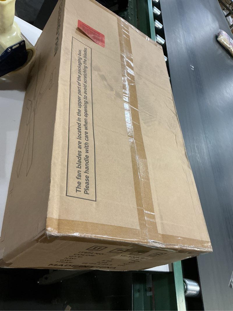 Condition photo showing New/Like New for Socket Fan Light with Remote, (Black, 52‘’) White 52‘’