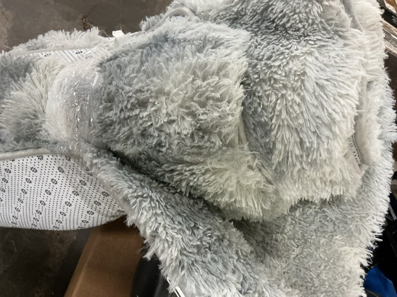 Condition photo showing As Is for large shaggy area rug for bedroom living room, 5'x8' rectangle