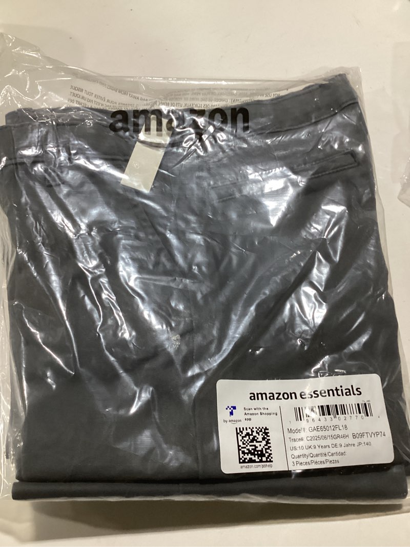 Amazon Essentials Girls' School Uniform Shorts for Kids, Pack of 3, Grey, 10