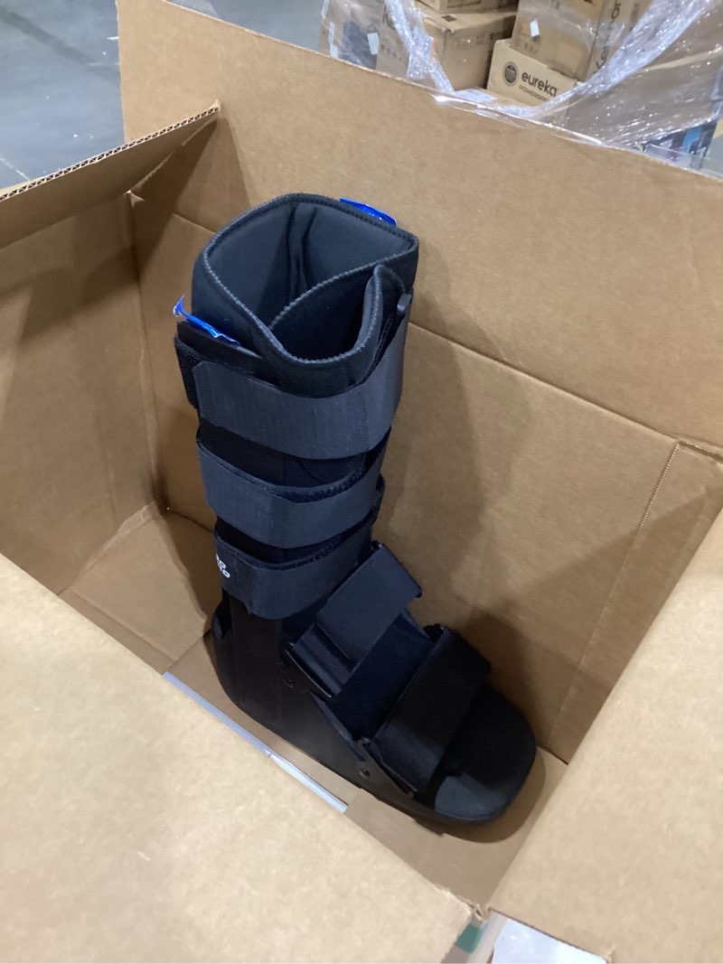 Condition photo showing Good Condition for United Ortho Cam Walker Fracture Boot, Medium, Black Black Medium