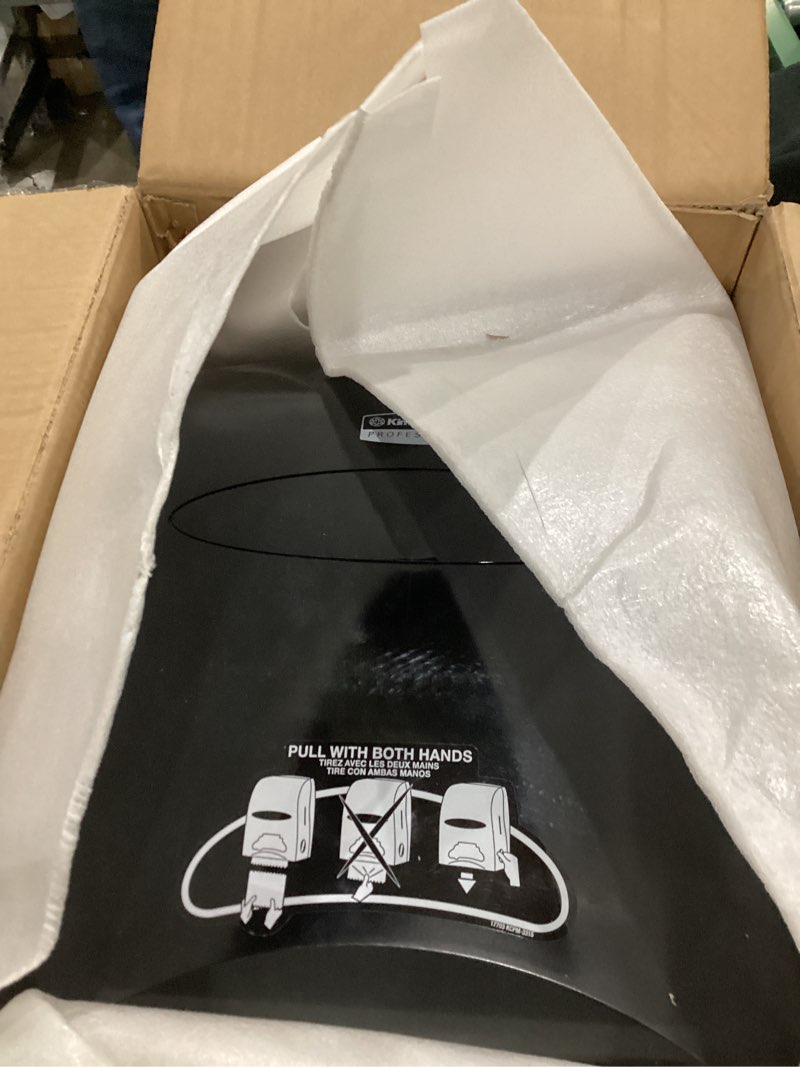 Paper towel dispenser