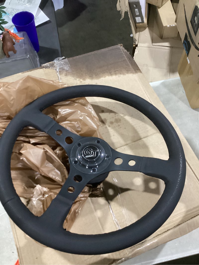 Condition photo showing Good Condition for grant 702 gt sport steering wheel