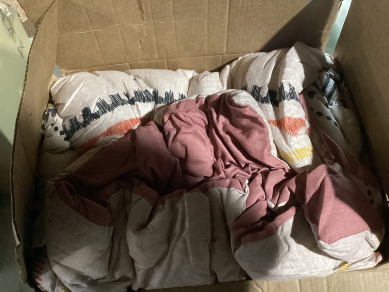 Condition photo showing Good Condition for ETDIFFE Boho Comforter Set King Size, 3pc Bohemian Chic Soft Striped Bedding Set, All Season Lightweight Microfiber Down Alternative Bed Comforter, Pink King Boho Striped