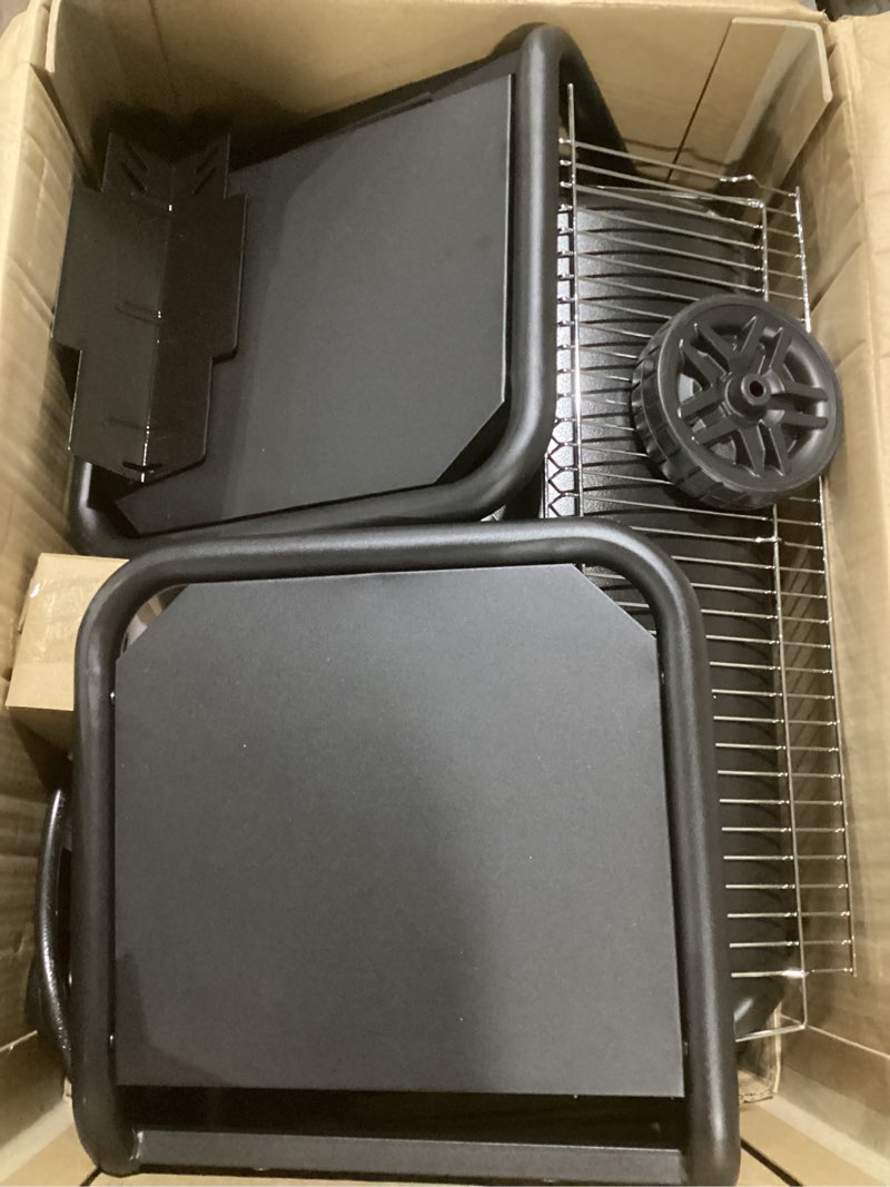 Condition photo showing New/Like New for master forge large 550-sq.in black 3 -burner liquid propane gas grill
