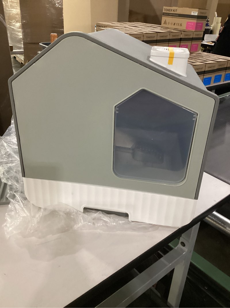 Condition photo showing New/Like New for Zenstyle extra large inclosed litter box Extra Large Enclosed Cat Litter Box with Mat and Litter Scoop, Odorless Toilet Anti-Splashing Kitty Litter Pan Covered Hooded Cat Box