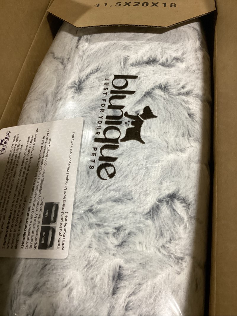 blunique Calming Large Dog Bed for Couch, 41 x 37 inch Removable Couch Cover for Dogs Washable, Non-