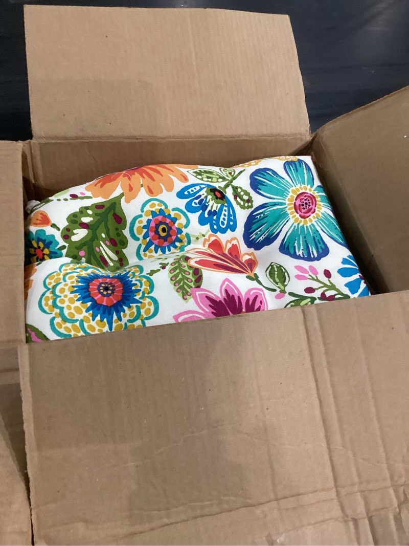 Condition photo showing Good Condition for Pillow Perfect Bright Floral Indoor/Outdoor Tufted Wicker Chair Pad with Ties, 15.5" x 16", 2 Count, Blue/Purple Gregoire 15.5" x 16" Blue/Purple Gregoire 2